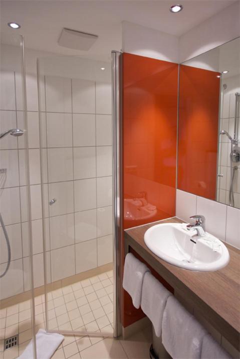 Iq-Hotel Ulm Oda fotoğraf
